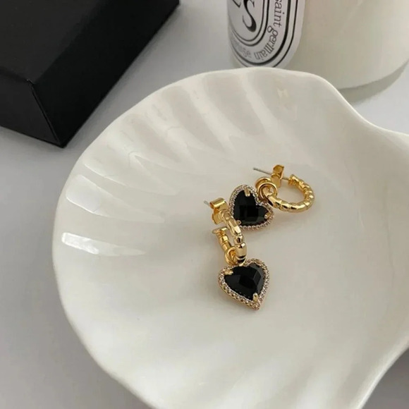 925 Sterling Silver Black Heart Gold Hoop Earrings Dainty Dangle Drop Earrings - Picture 2 of 6